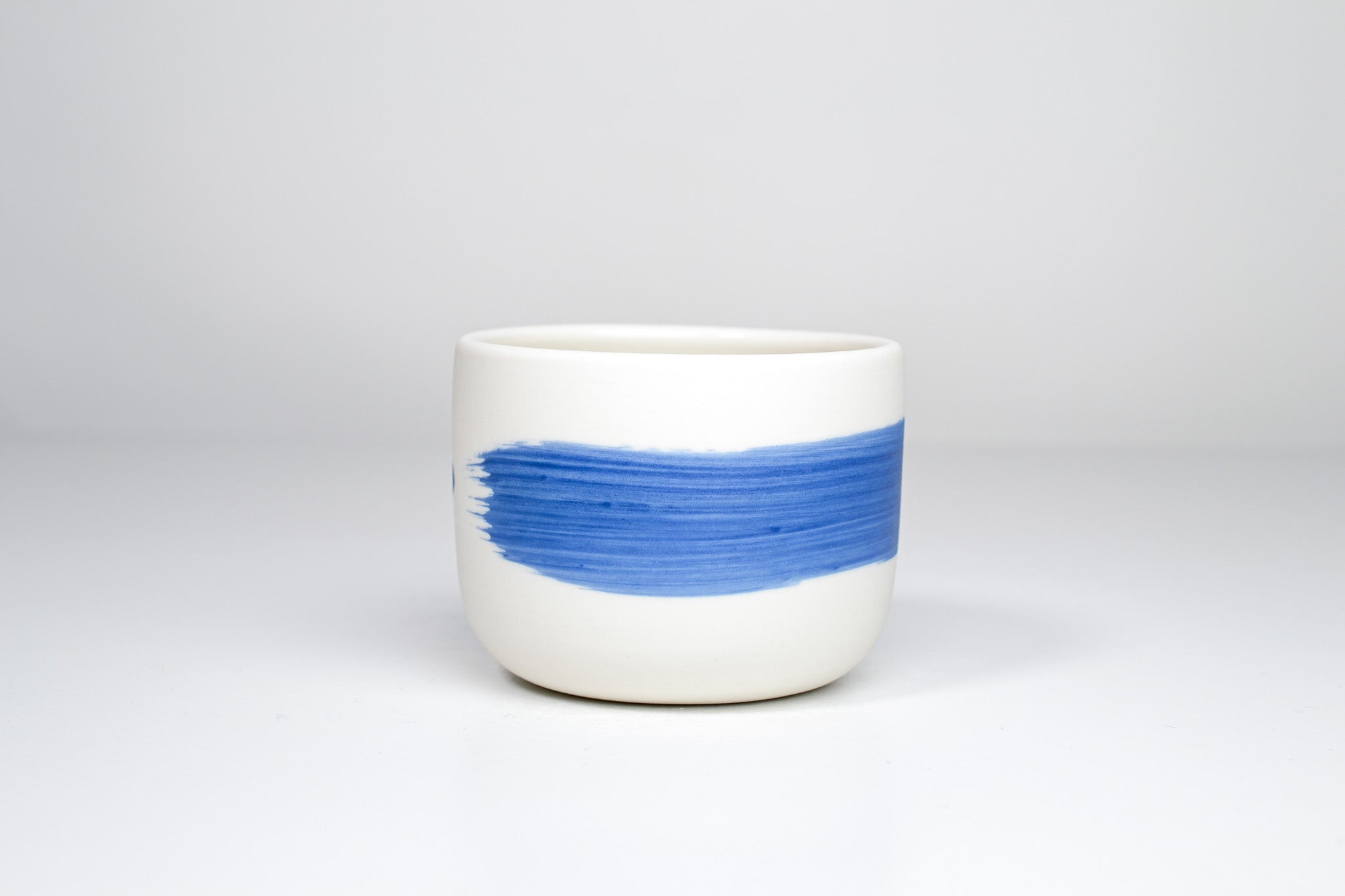 Simple cup, persian blue line