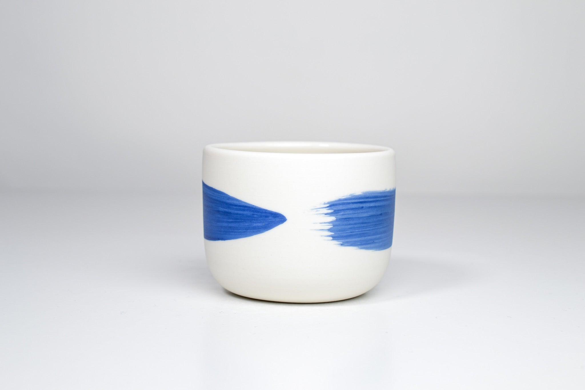 Simple cup, persian blue line