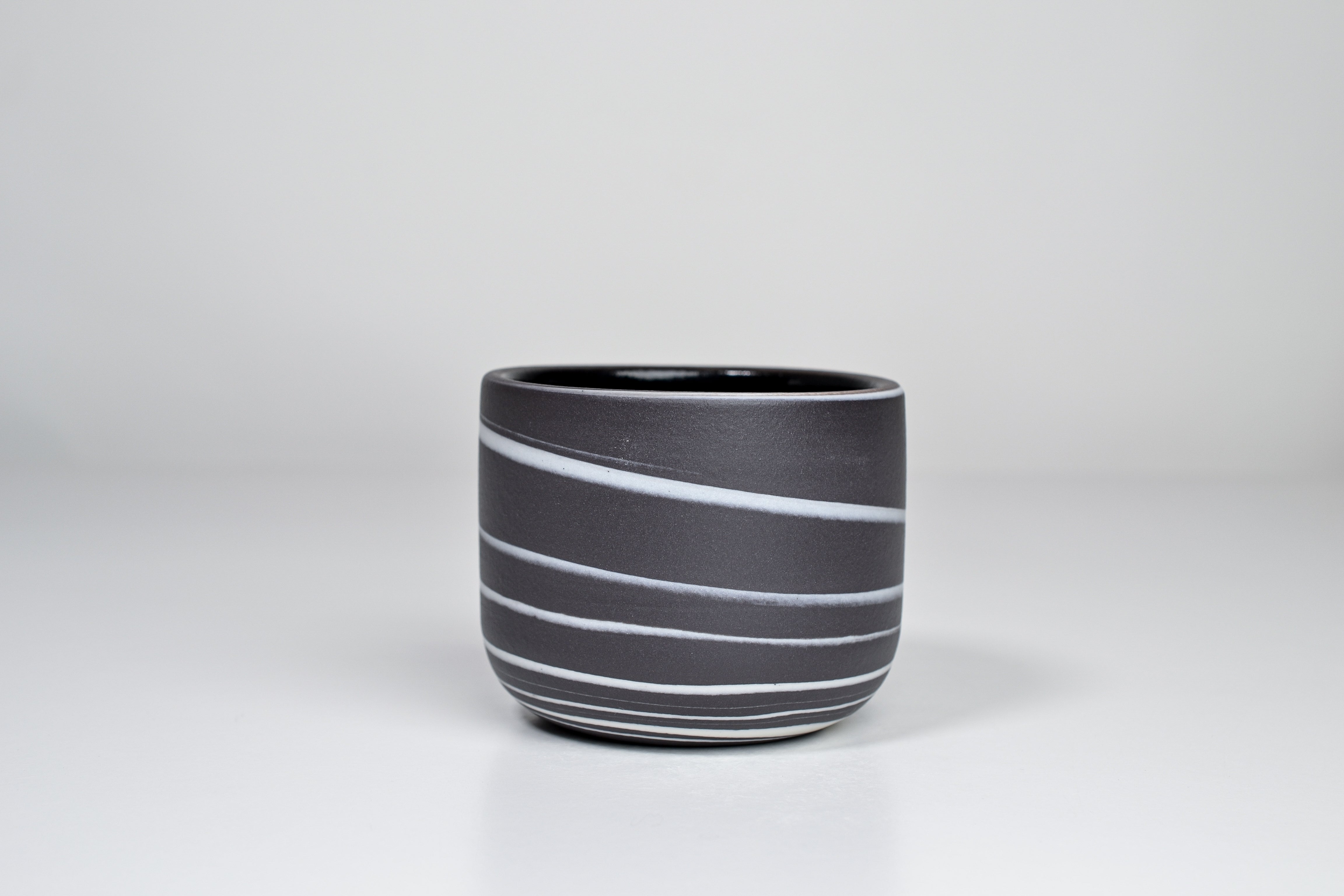 Let it flow. Porcelain cup. 190ml