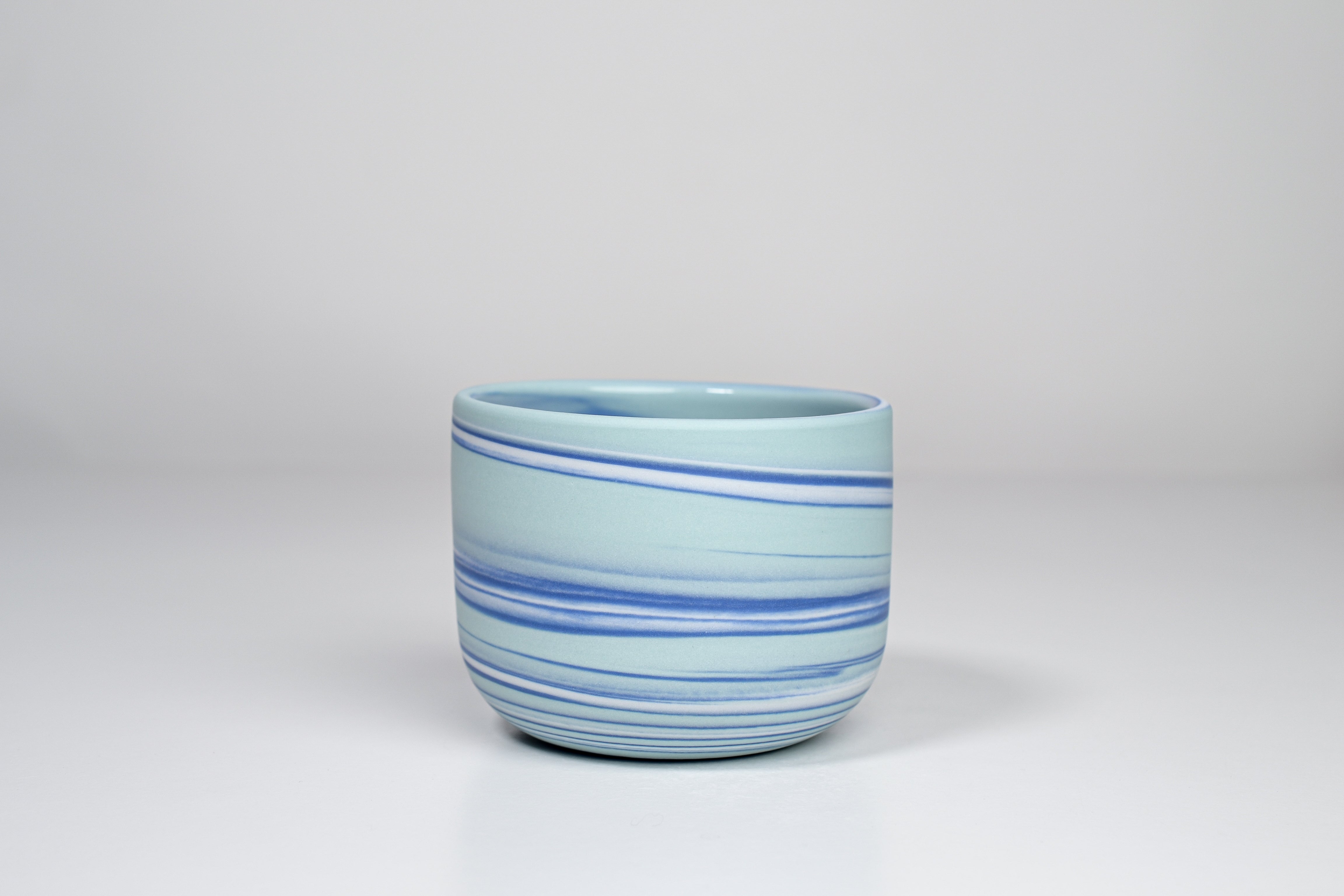 Let it flow. Porcelain cup. 190ml