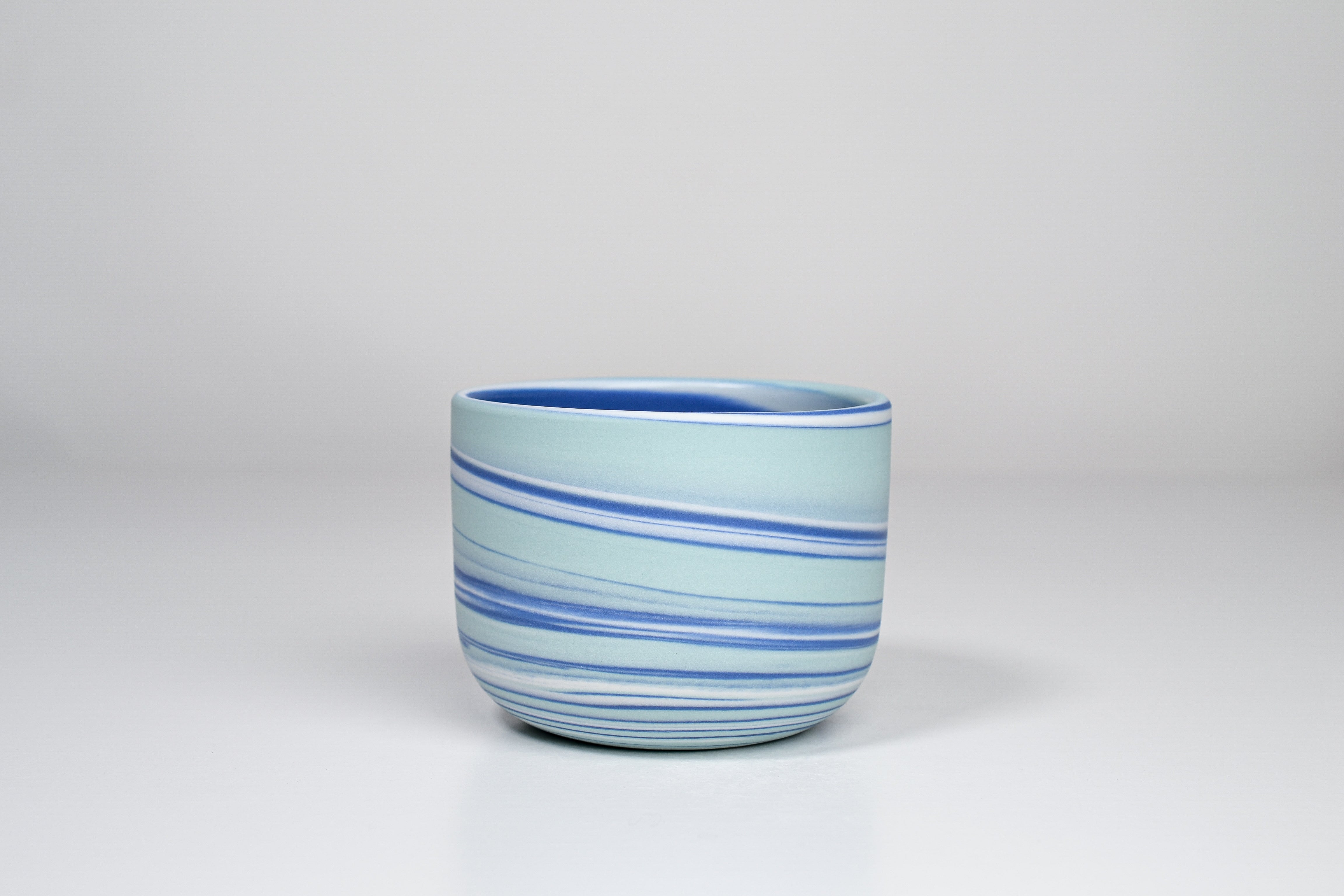 Let it flow. Porcelain cup. 190ml