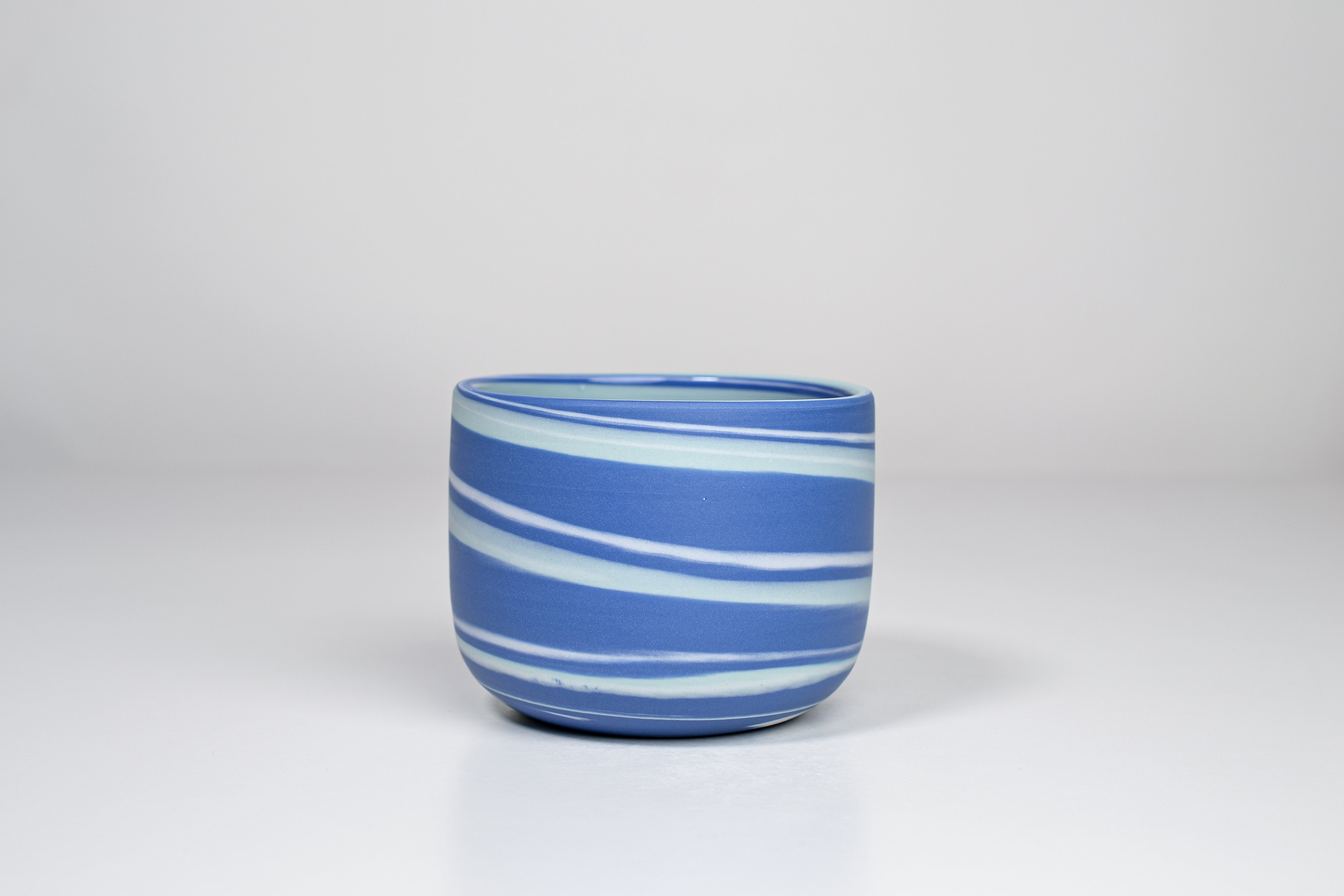 Let it flow. Porcelain cup. 190ml