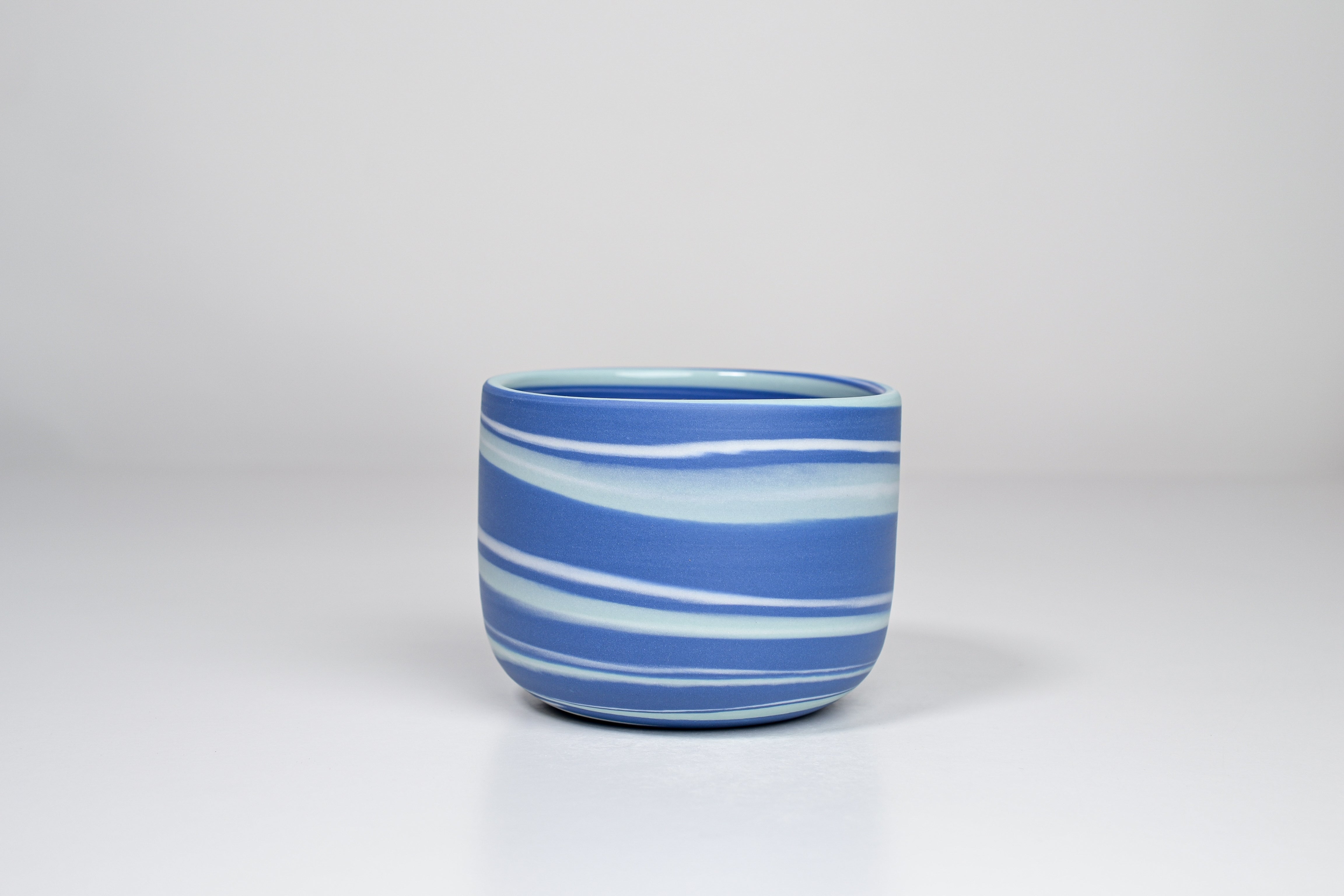 Let it flow. Porcelain cup. 190ml