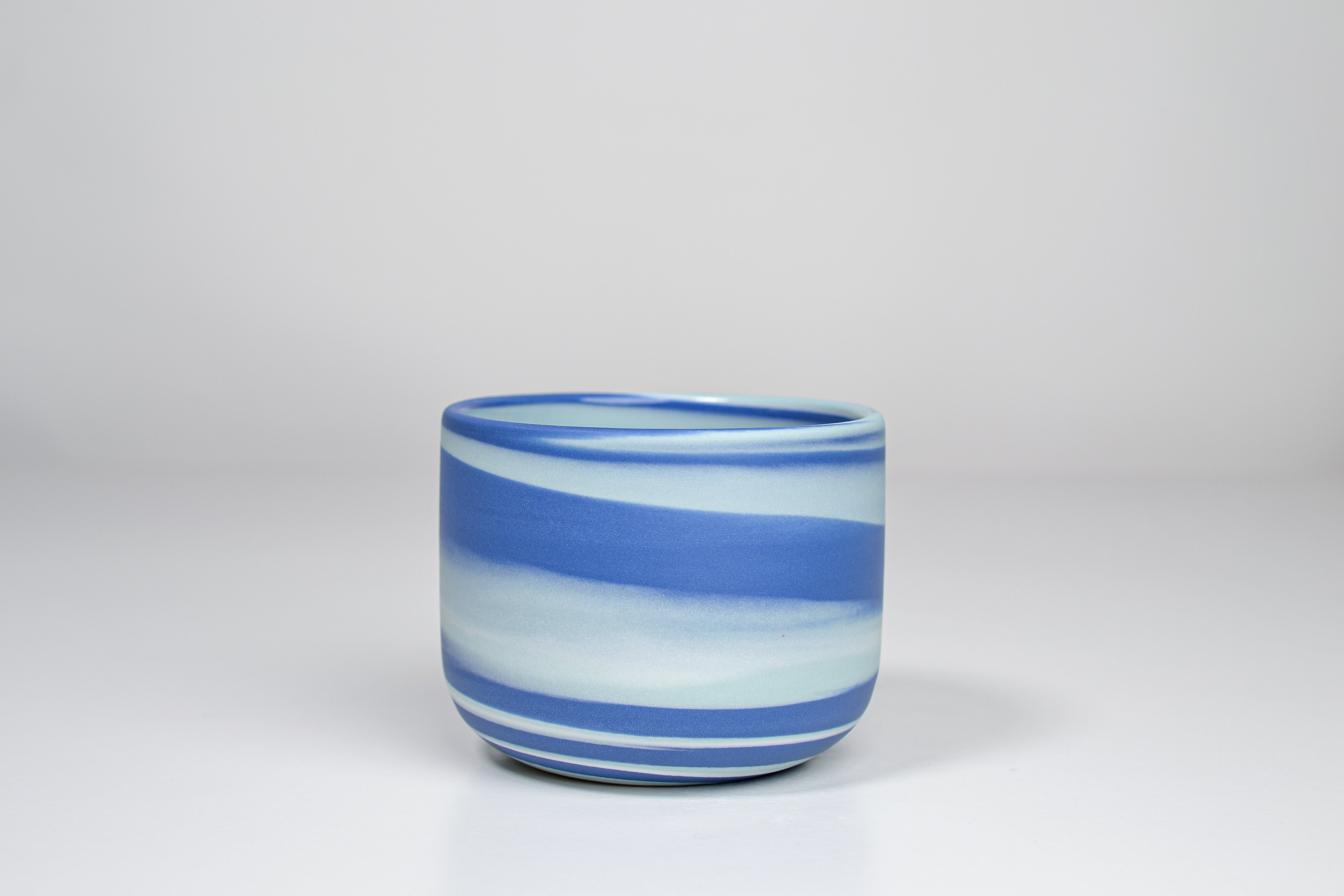 Let it flow. Porcelain cup. 190ml