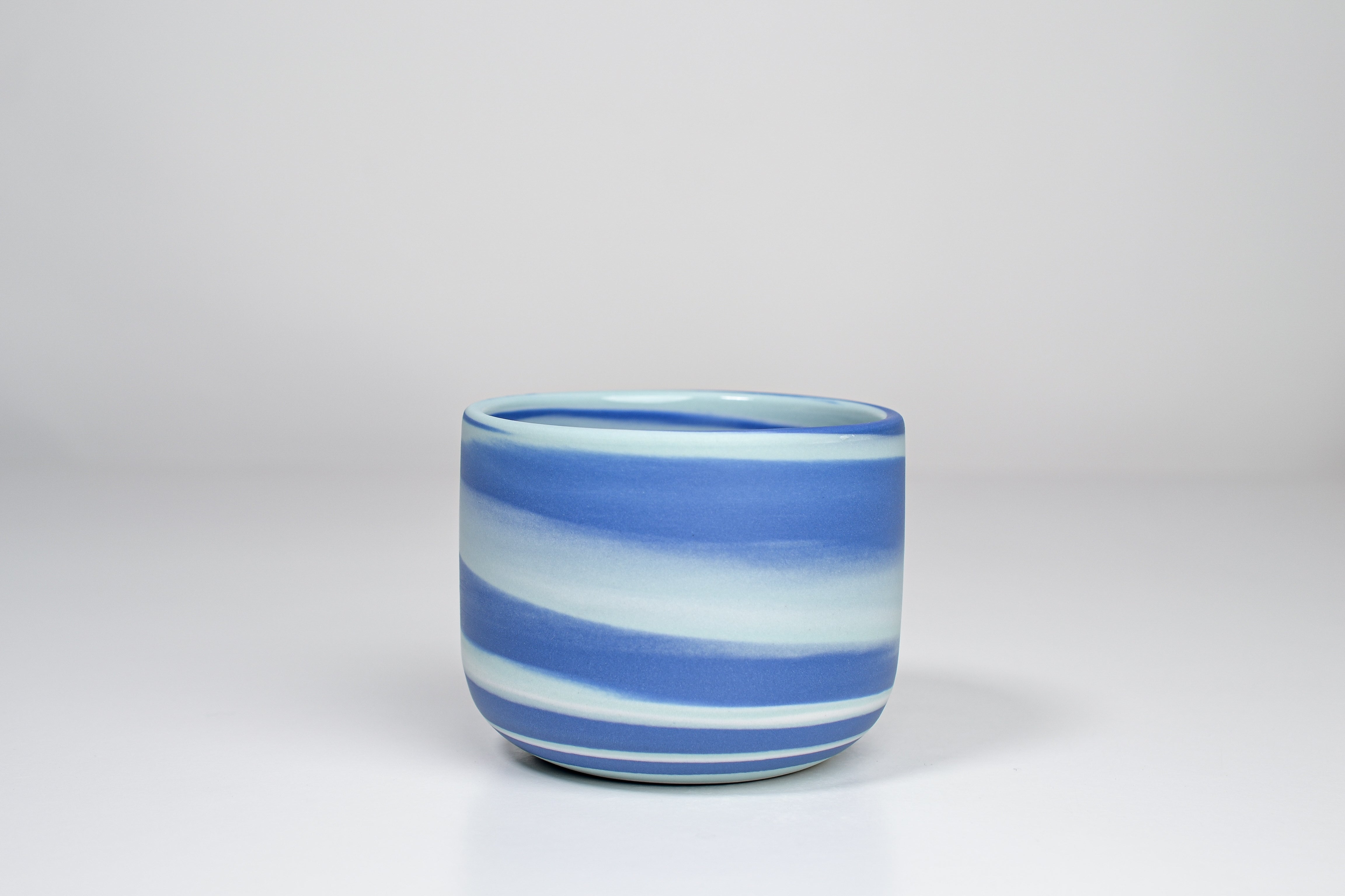 Let it flow. Porcelain cup. 190ml