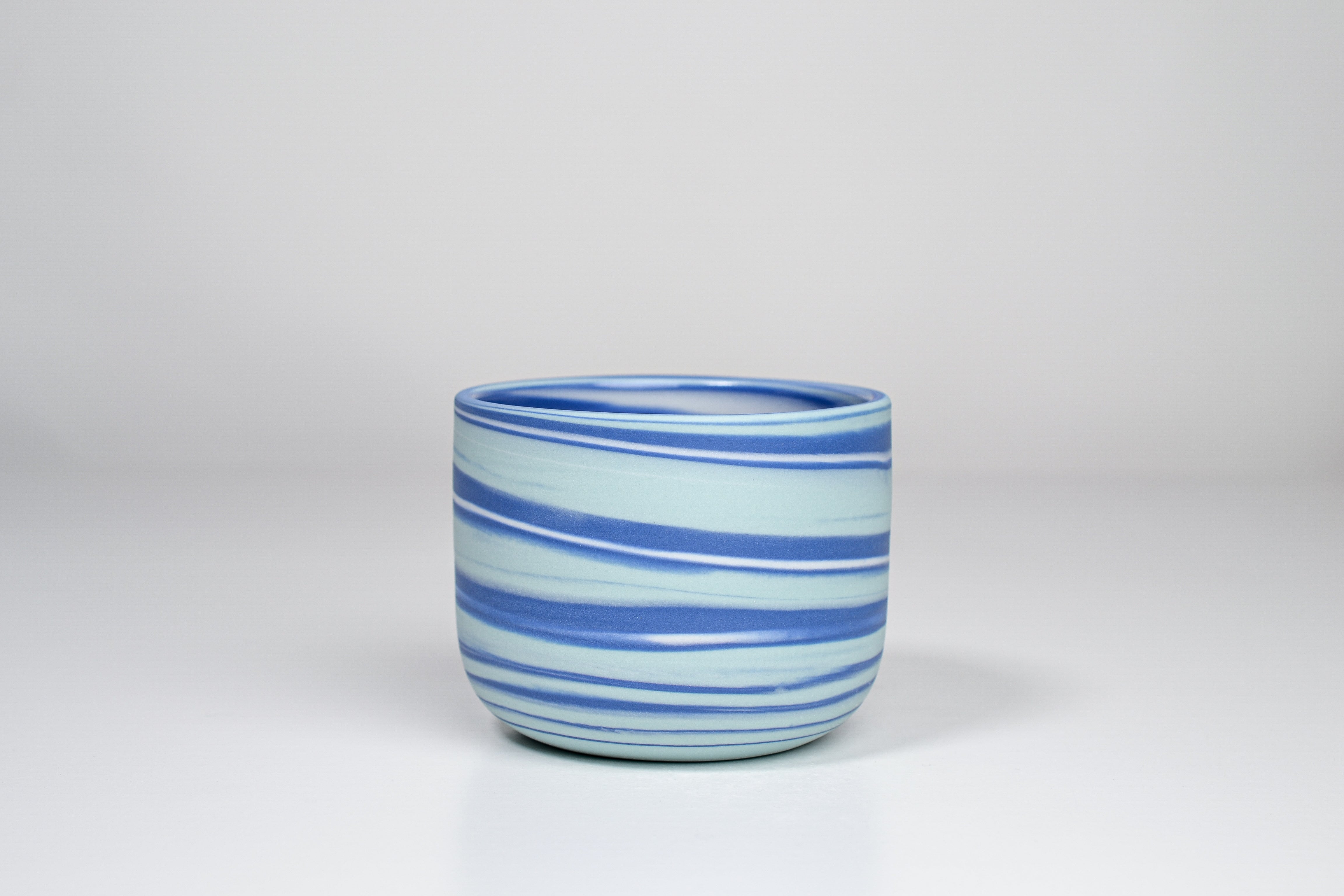 Let it flow. Porcelain cup. 200ml