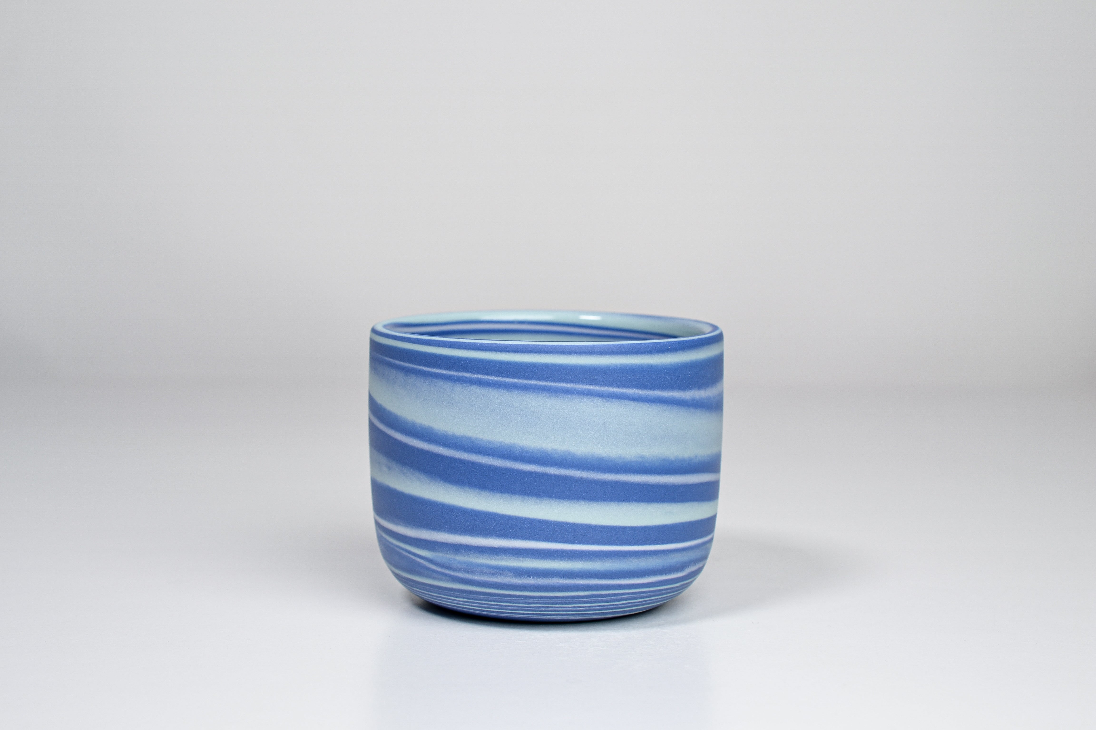 Let it flow. Porcelain cup. 190ml