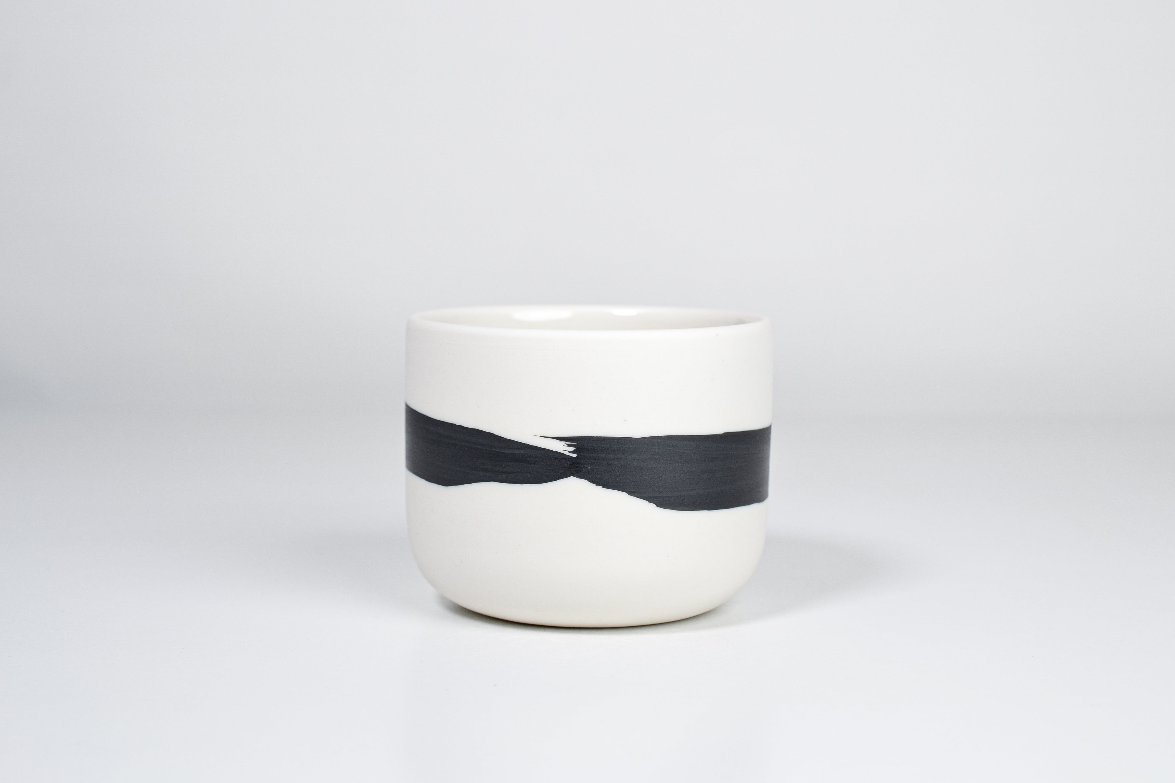 Simple cup, black line, 200ml