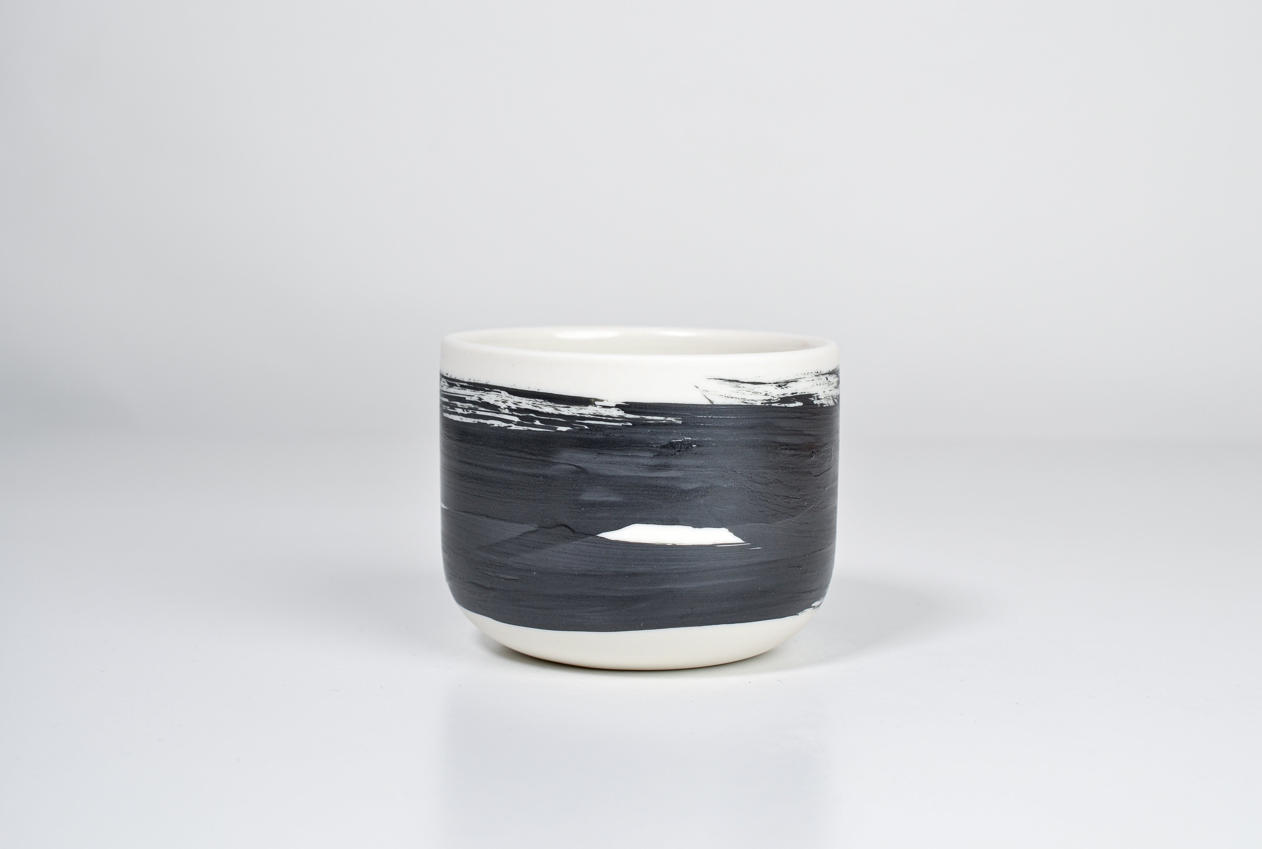 Simple cup, black lines, 200ml