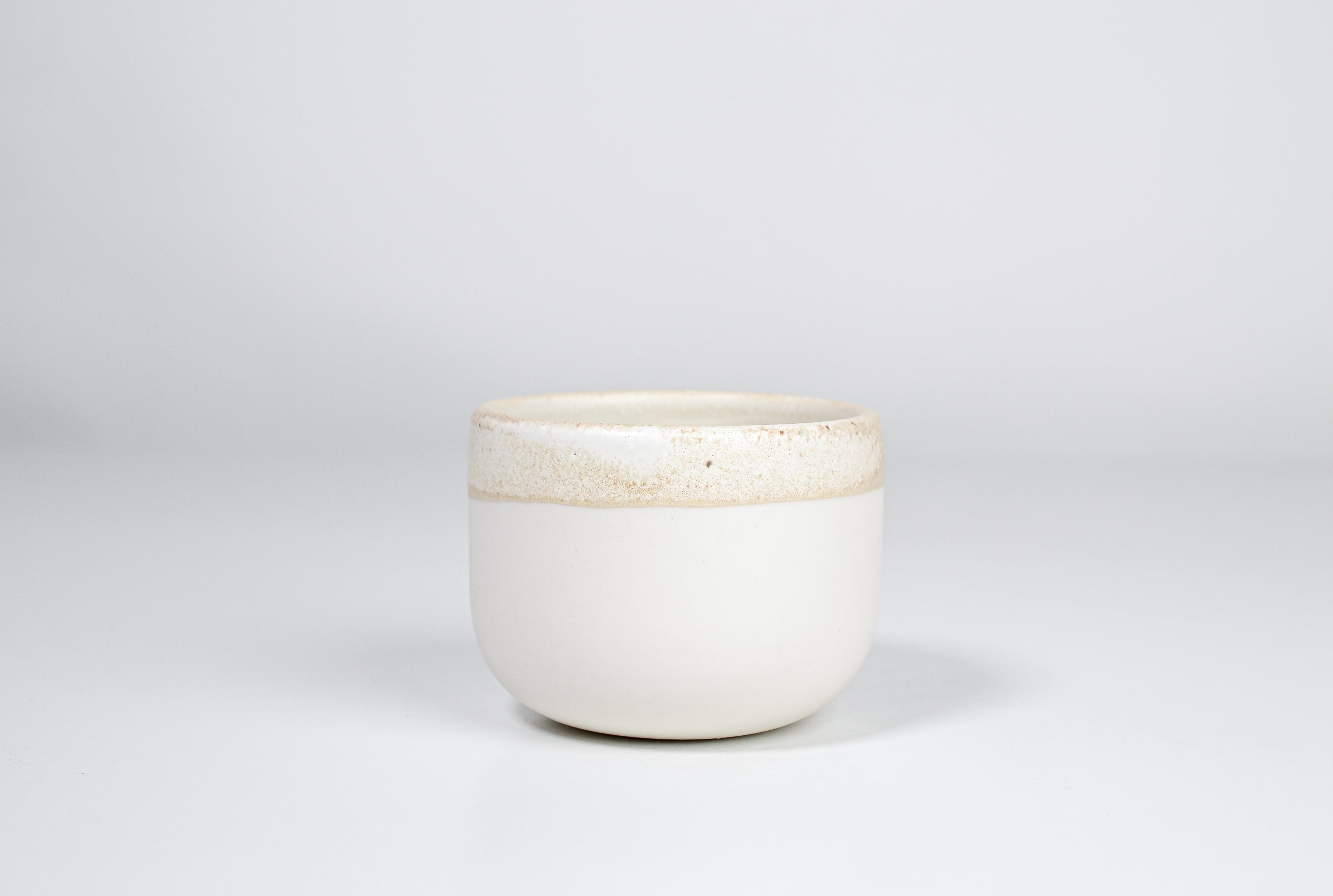 Simple cup with miracle glaze  140ml