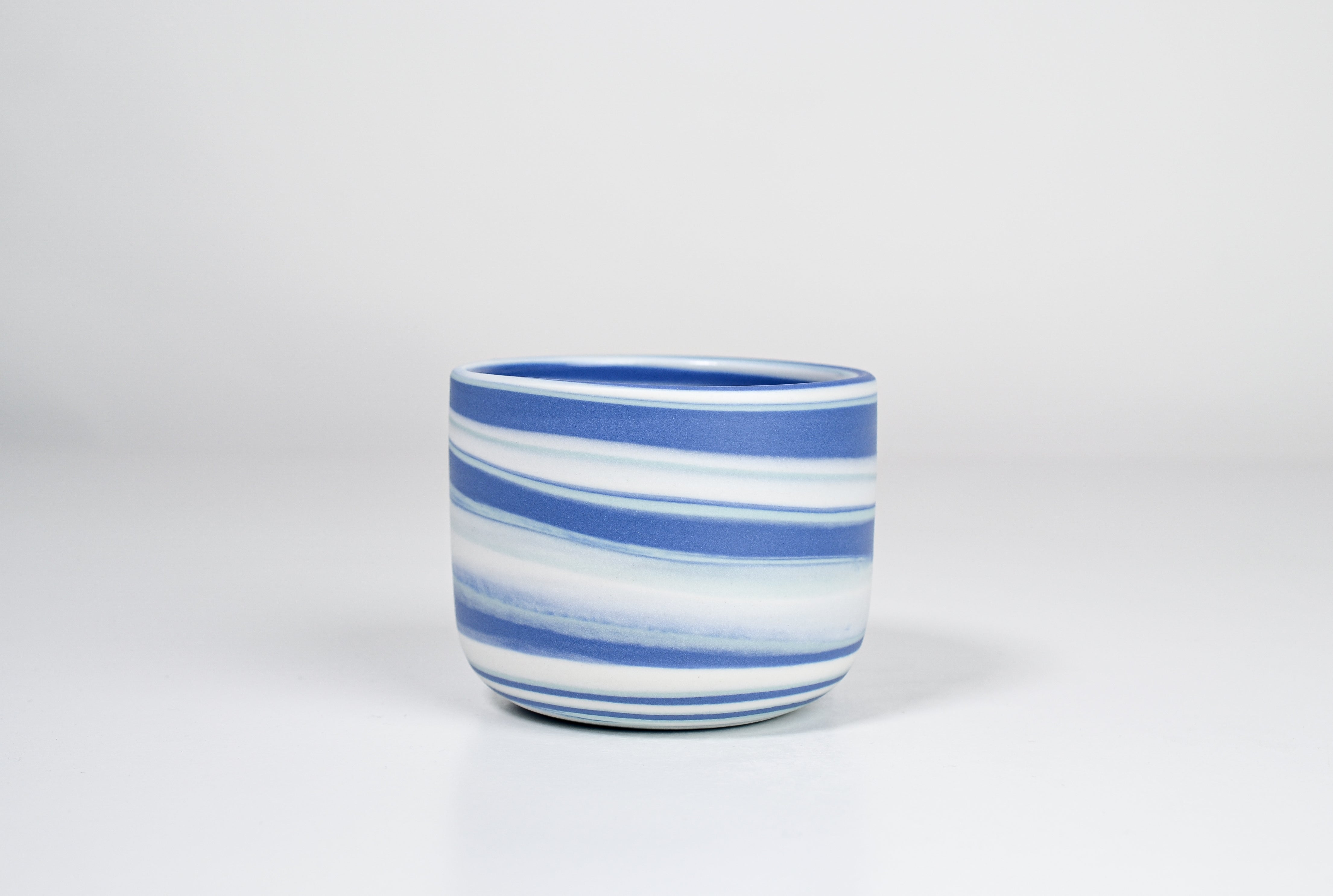 Let it flow. Porcelain cup. 190ml