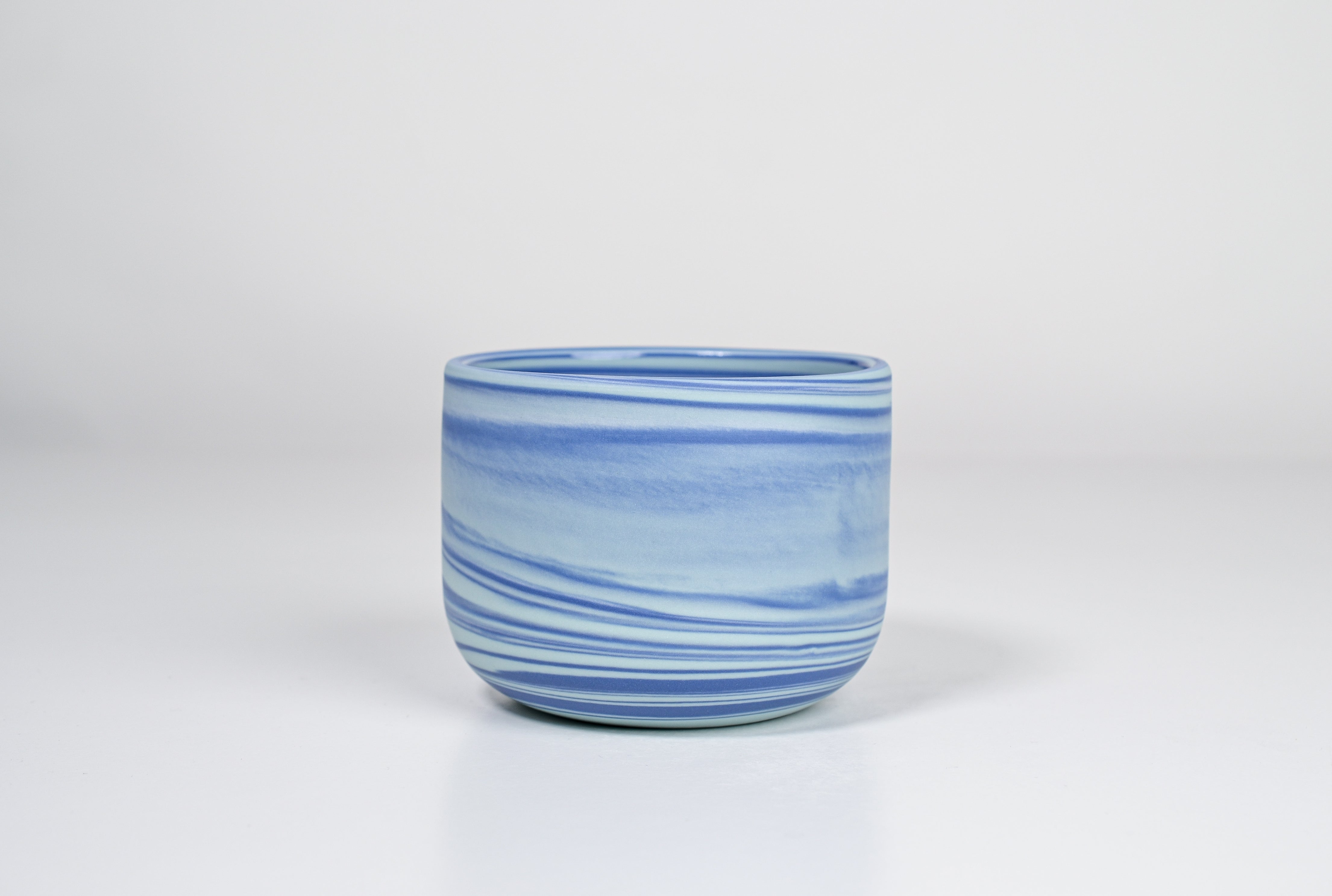 Let it flow. Porcelain cup. 200ml