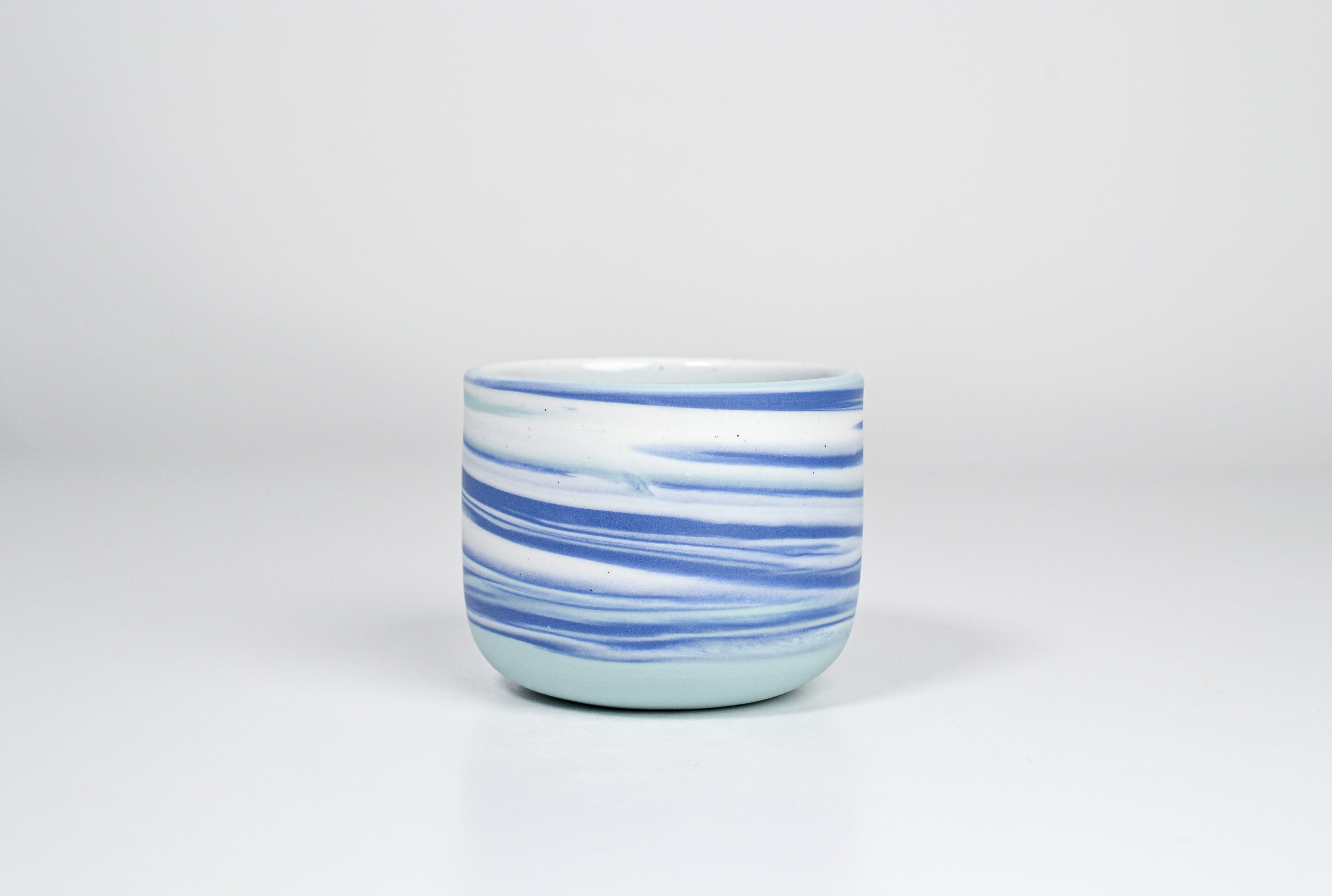 Let it flow. Porcelain cup. 190ml