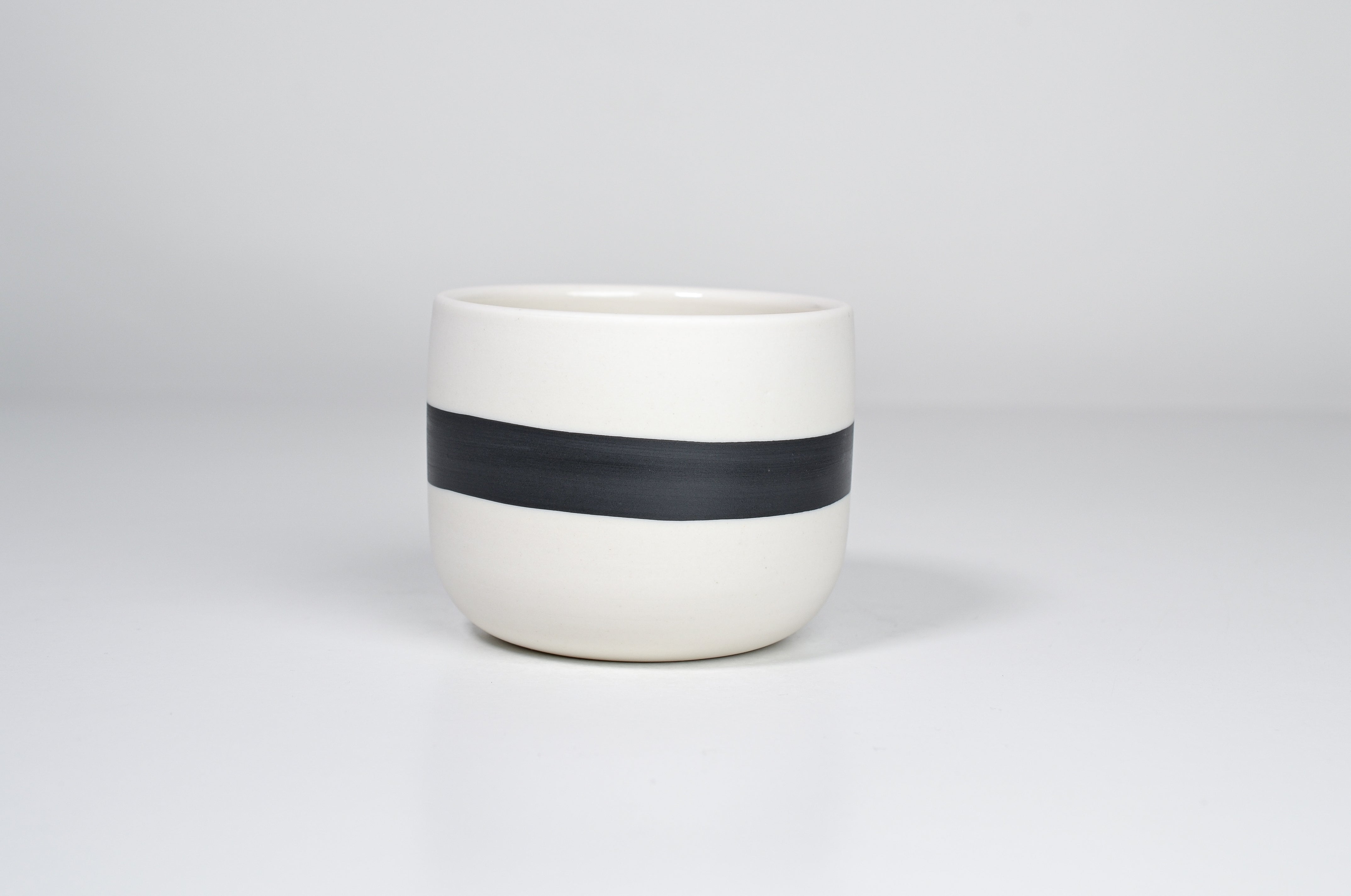 Simple cup, black line, 200ml