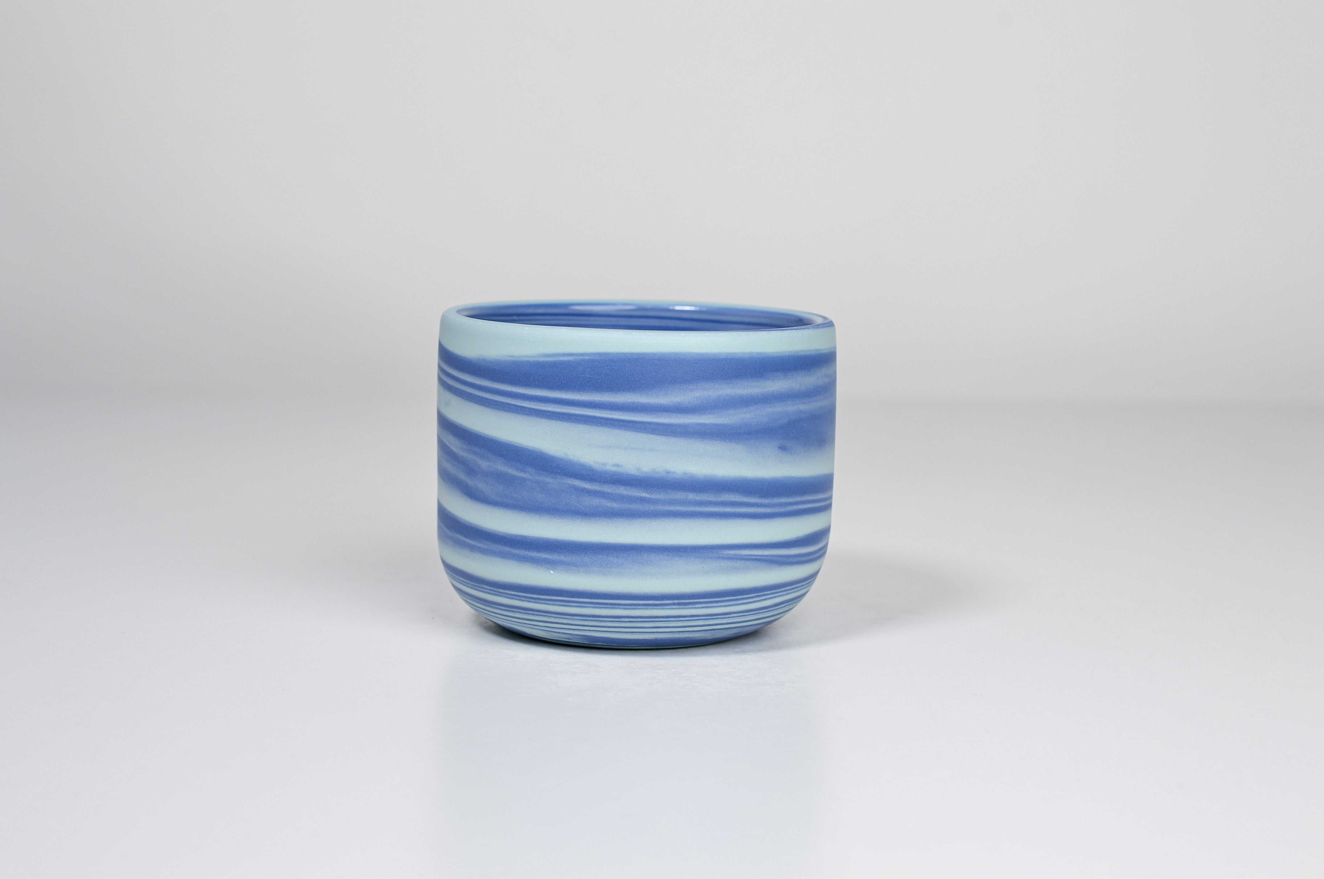 Let it flow. Porcelain cup. 190ml