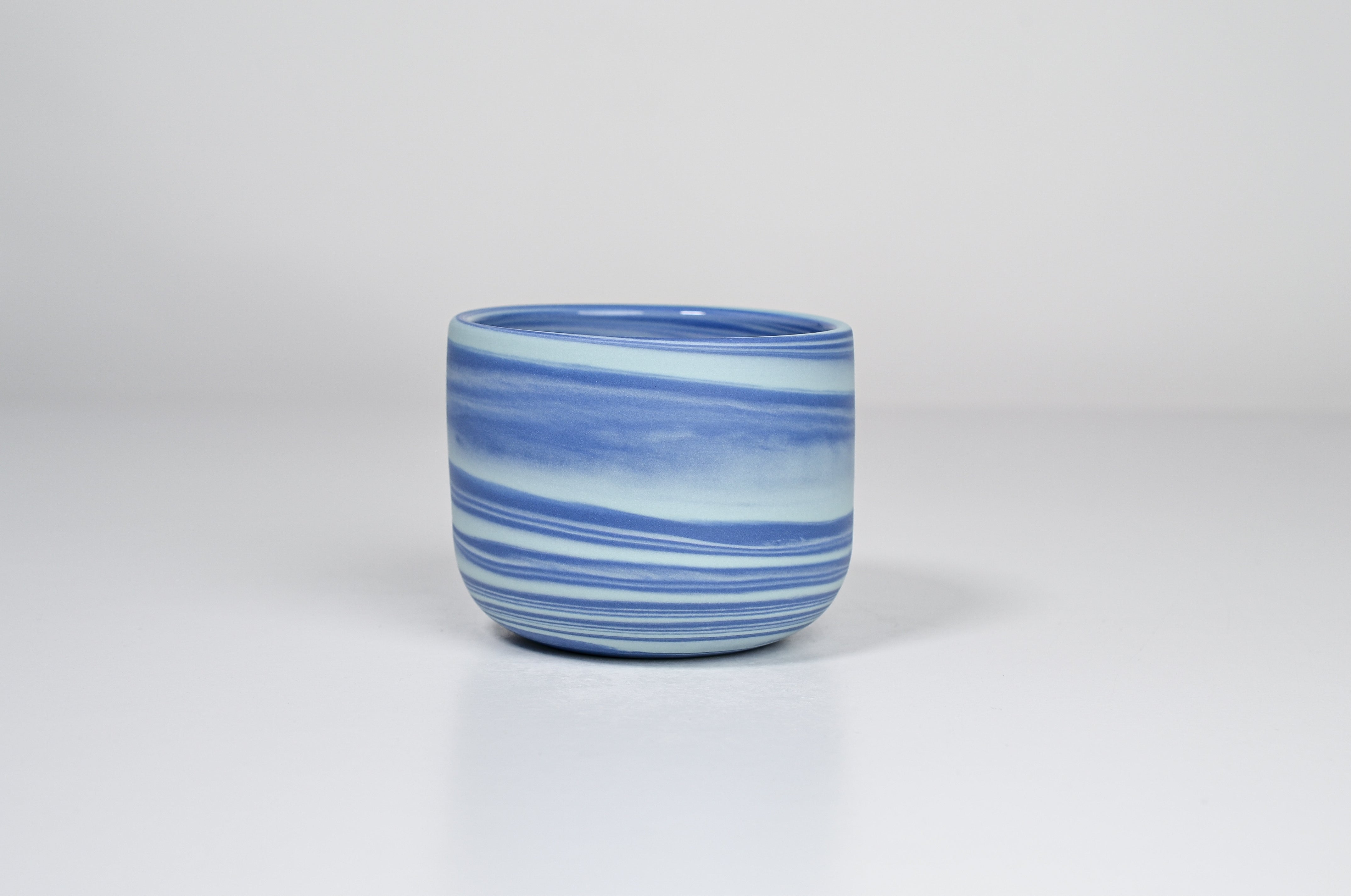 Let it flow. Porcelain cup. 190ml