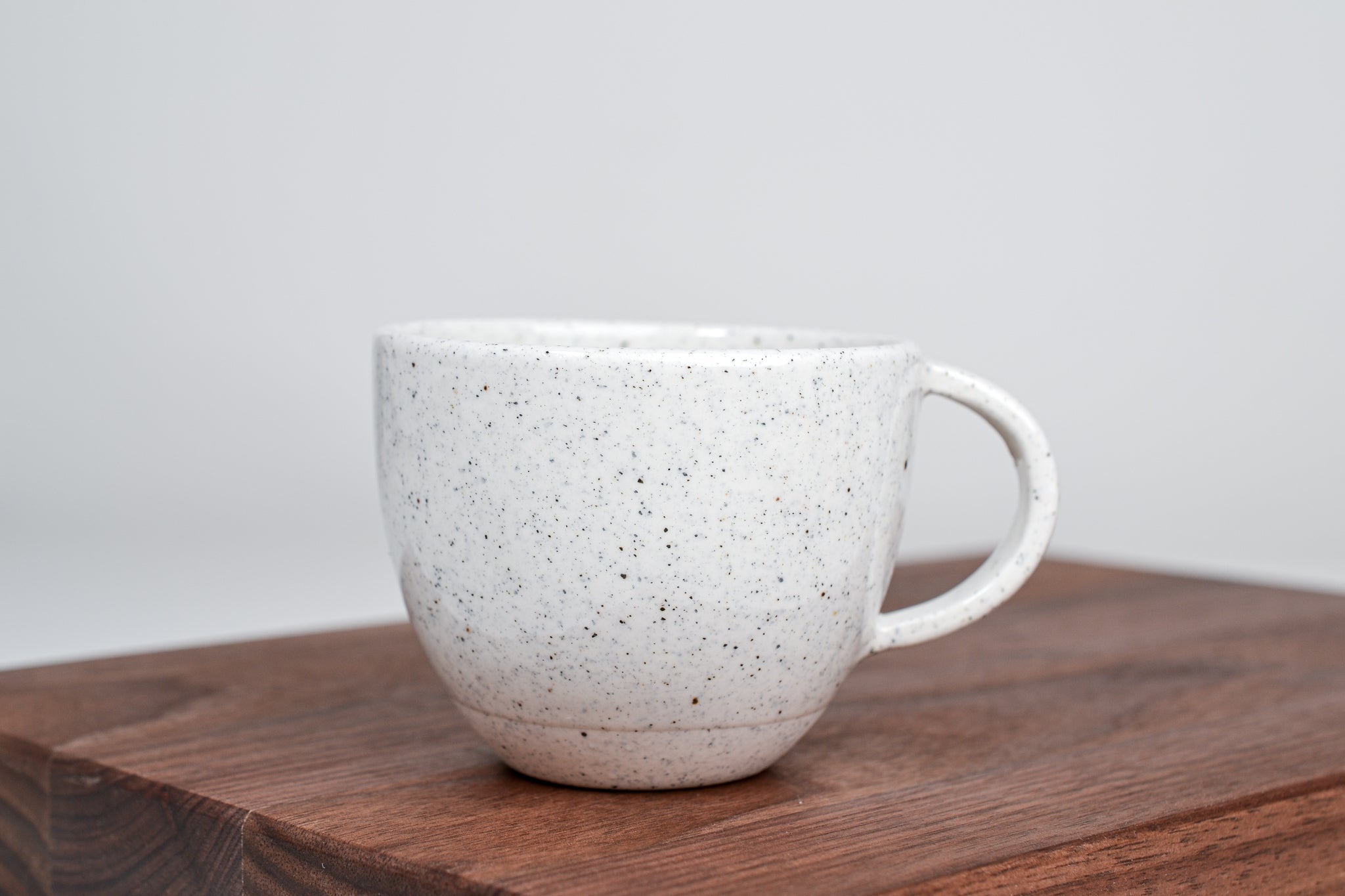 Simple cup with dots