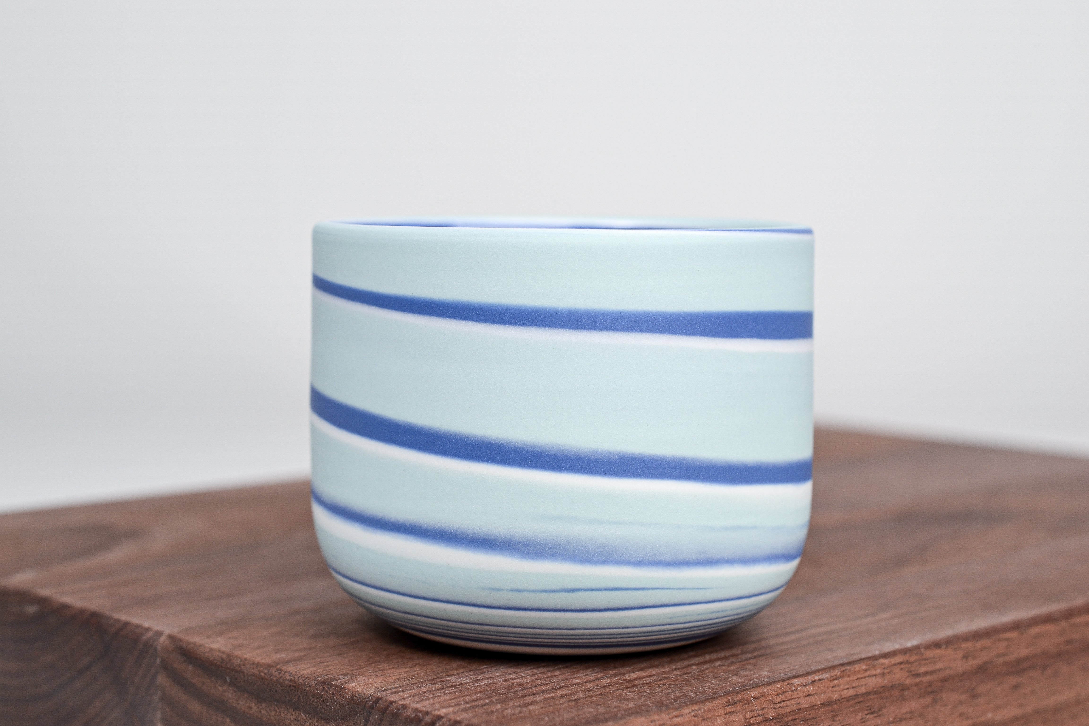 Let it flow. Porcelain cup. 190ml